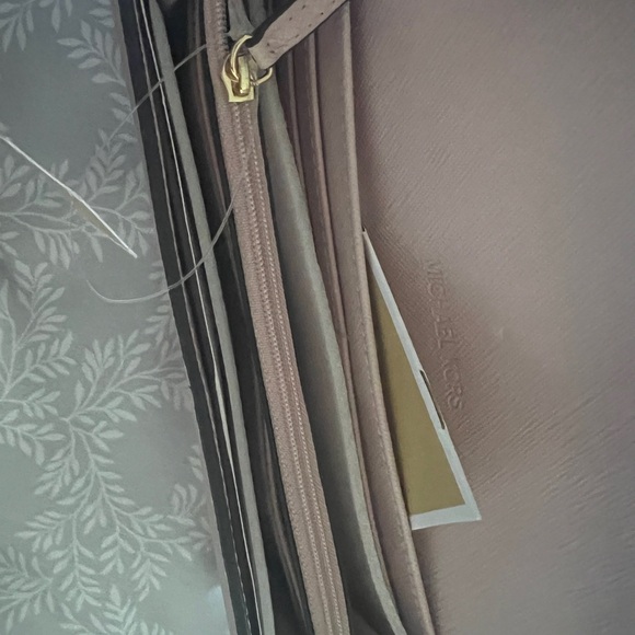 NWT Michael Kors MK Kingsley Blossom Pink Wallet Clutch Purse Leather - Picture 3 of 4